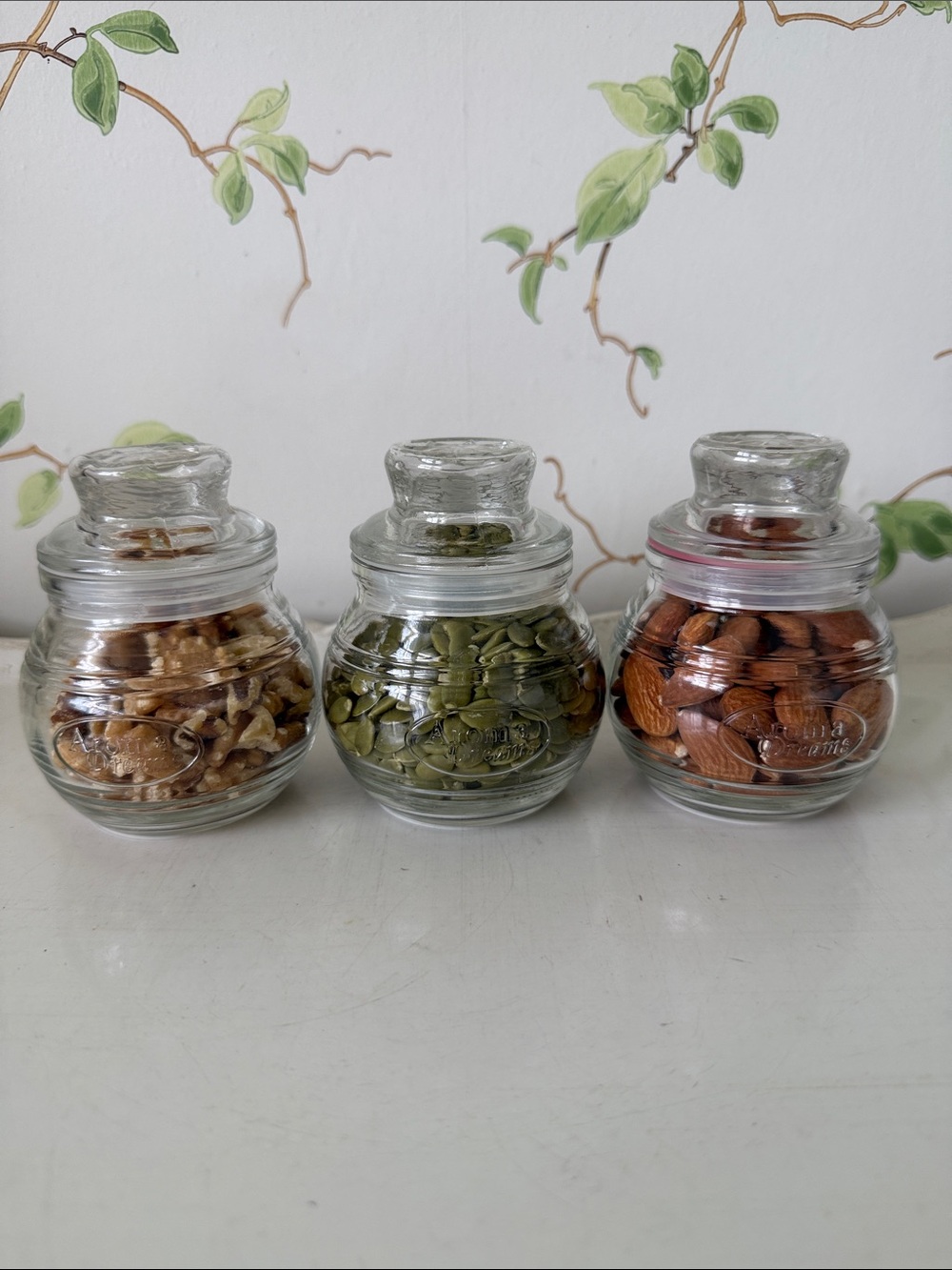 Aroma Dreams Old Williamsburg 4oz Glass Candle Jars - Airtight Lids - Set of 3